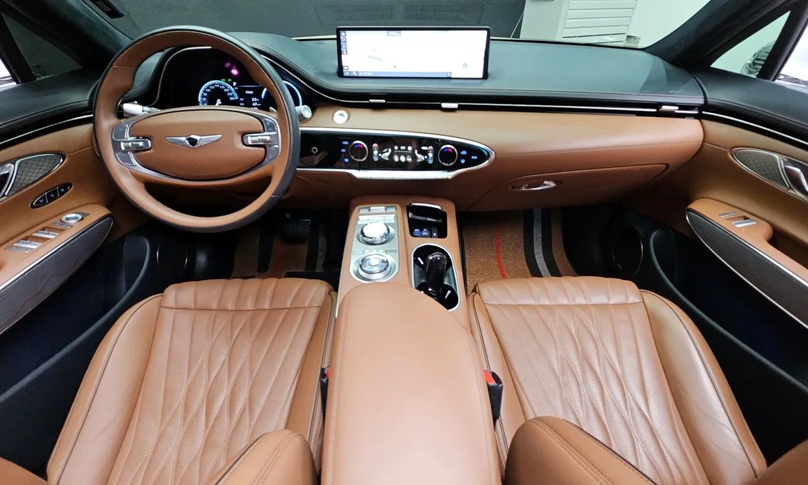 Genesis GV70 7