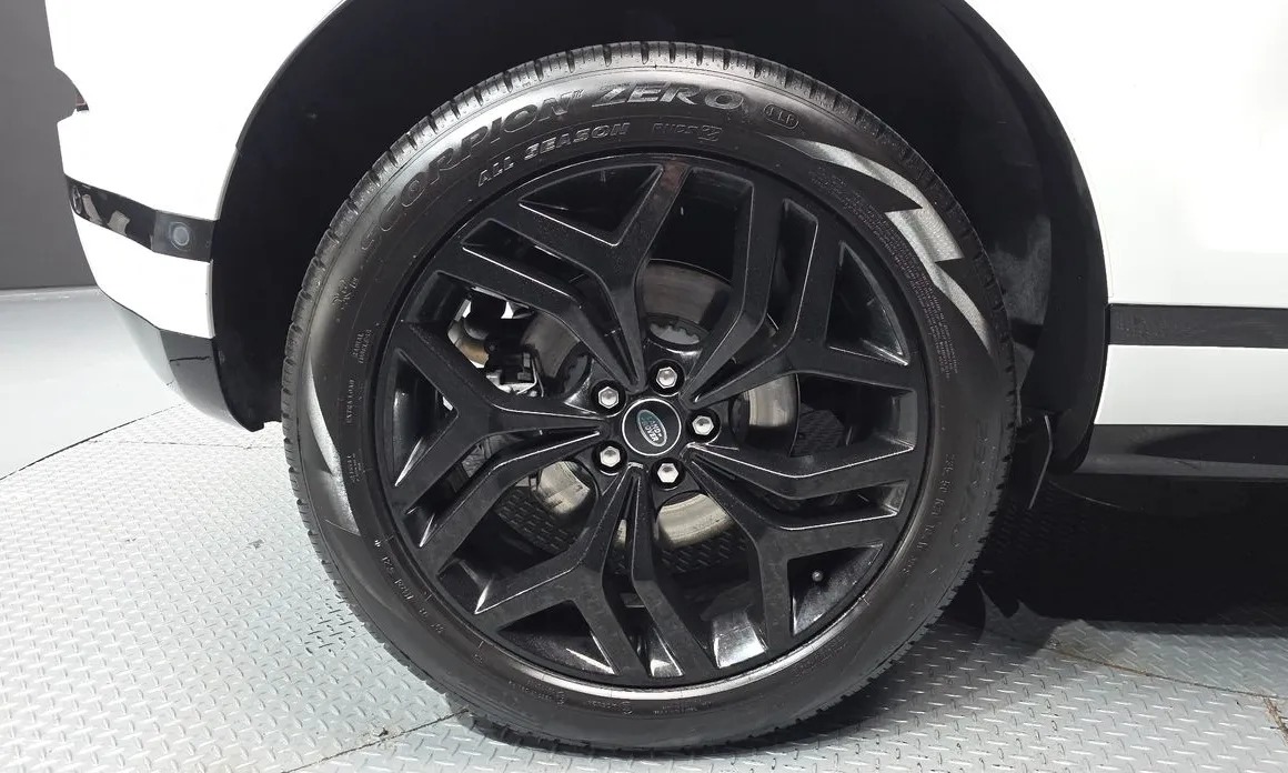 Land Rover Range Rover Evoque 5
