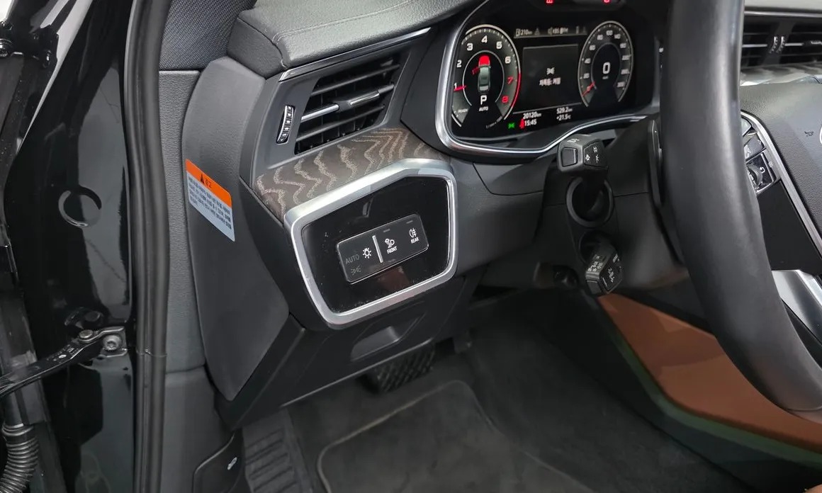 Audi A6 28