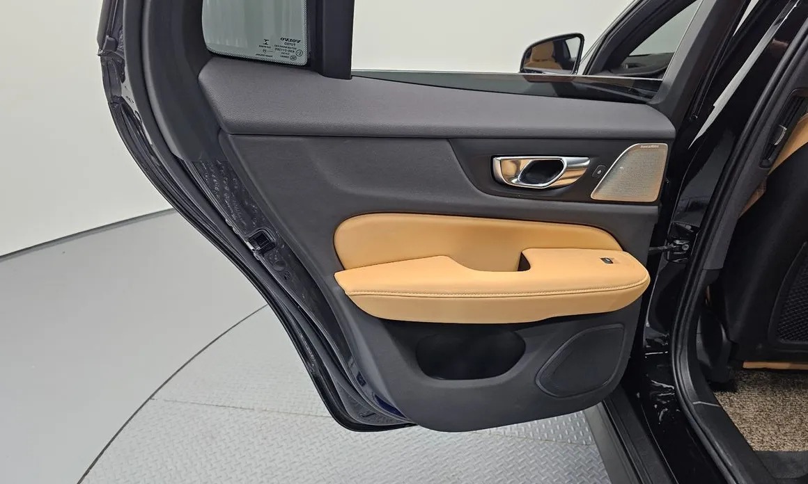 Volvo V60 25