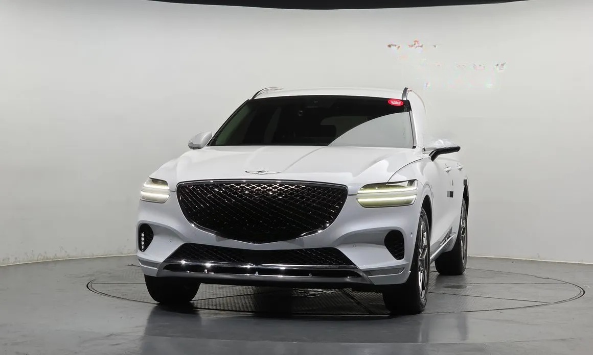 Genesis GV70 3