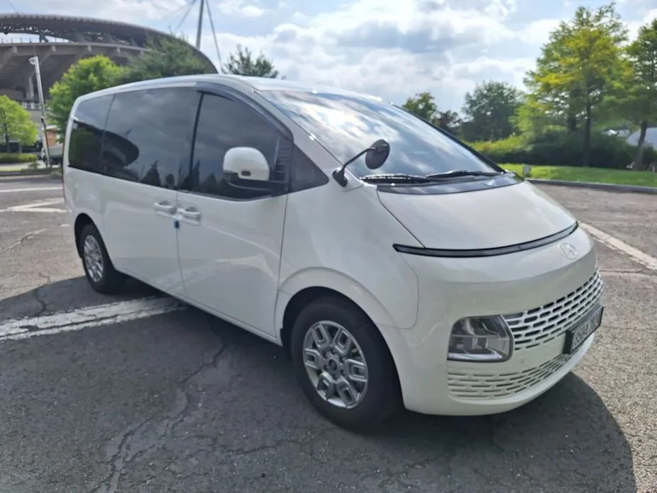Hyundai Staria 8