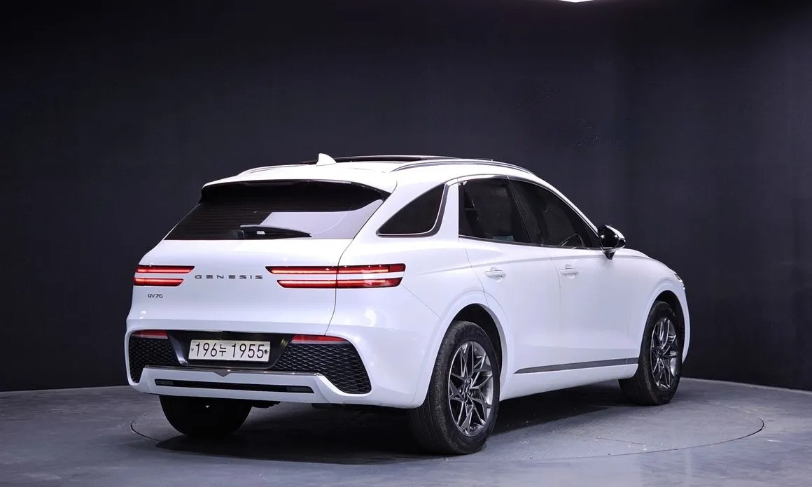 Genesis GV70 2