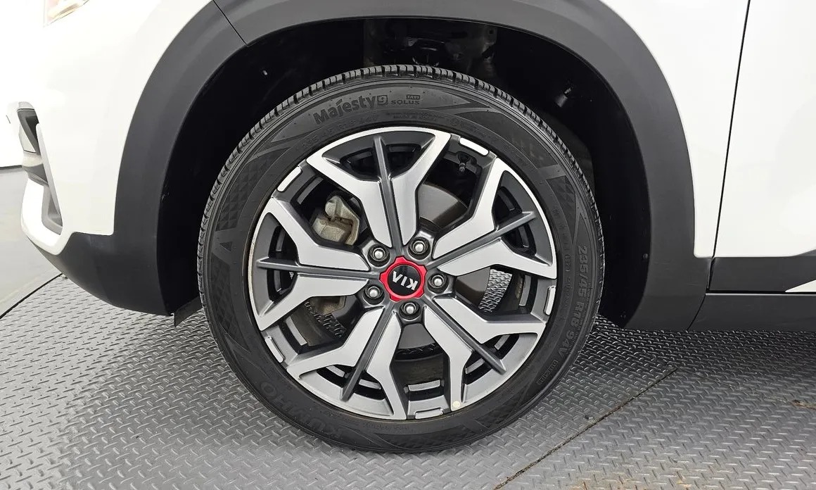 Kia Seltos 5