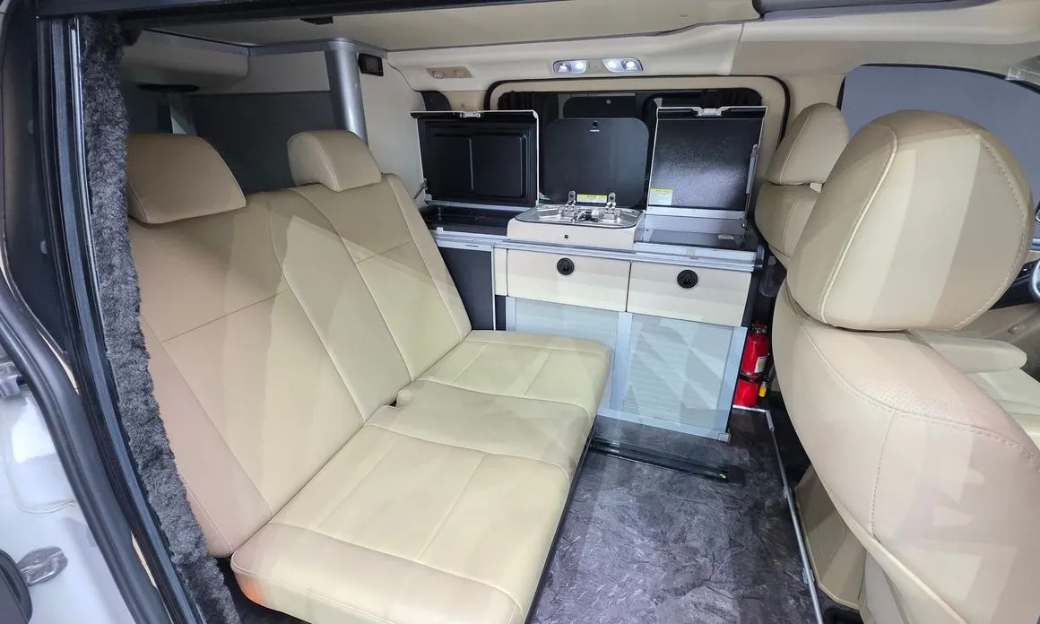 Hyundai Starex 12