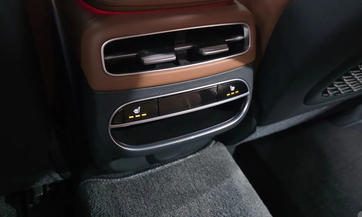 Genesis GV70 19