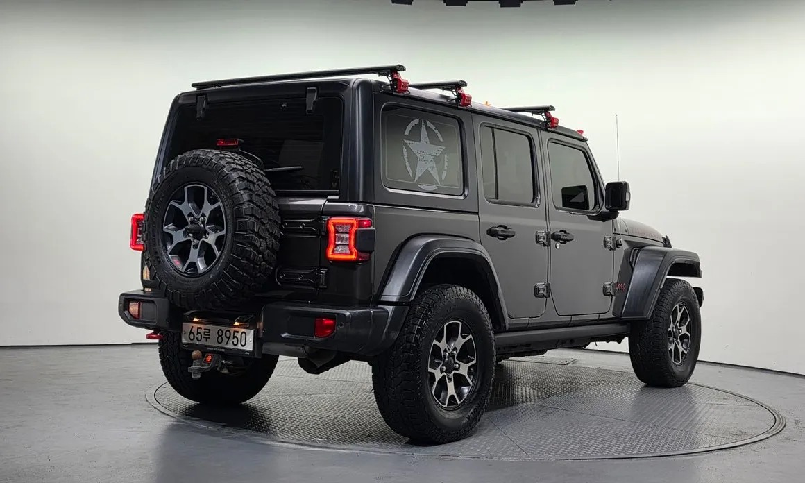 Jeep Wrangler 2
