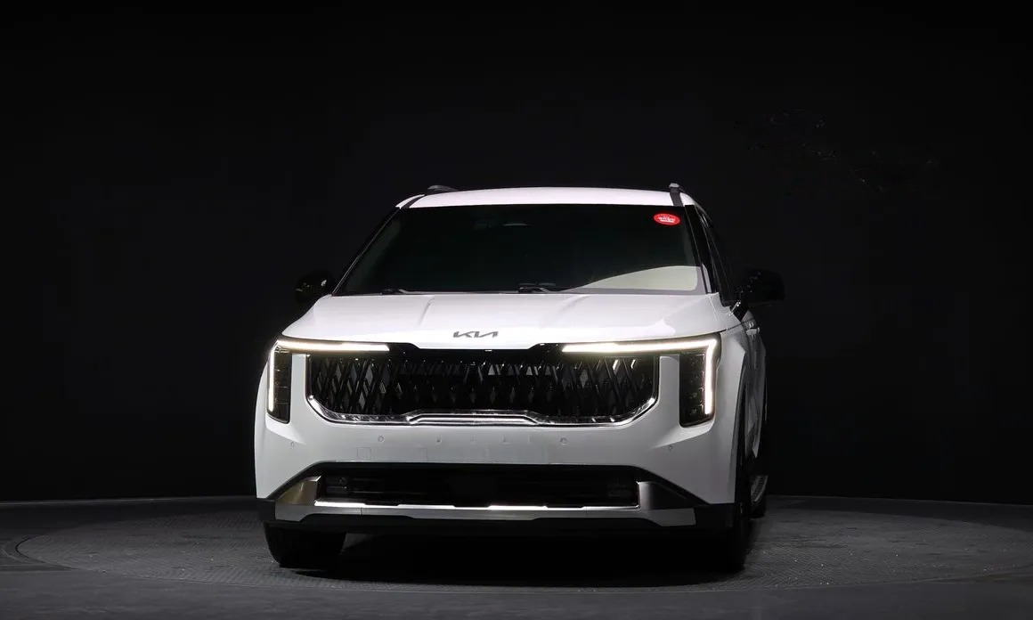 Kia Canival 3
