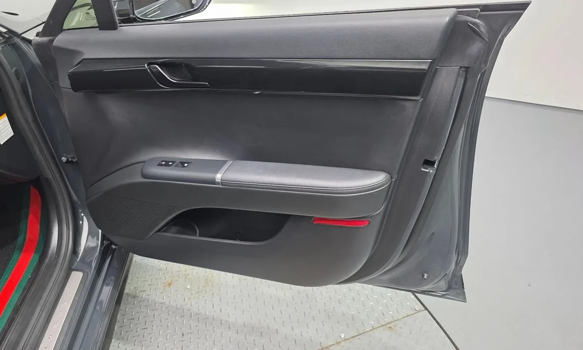 Hyundai Grandeur 25