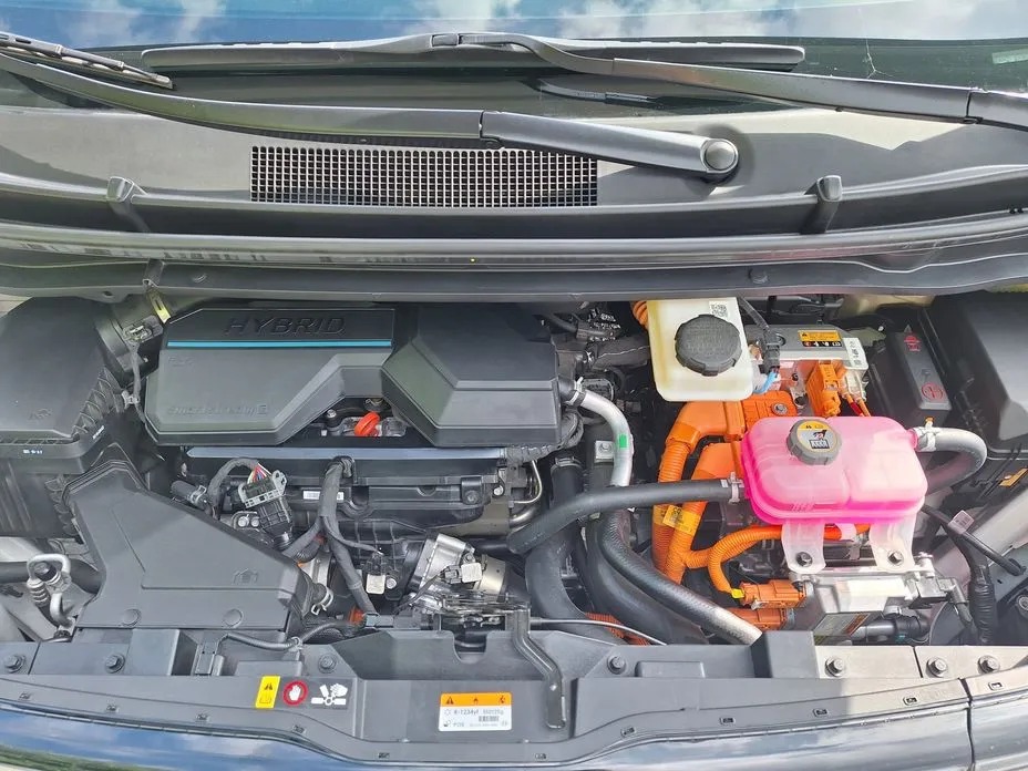 Hyundai Staria 19