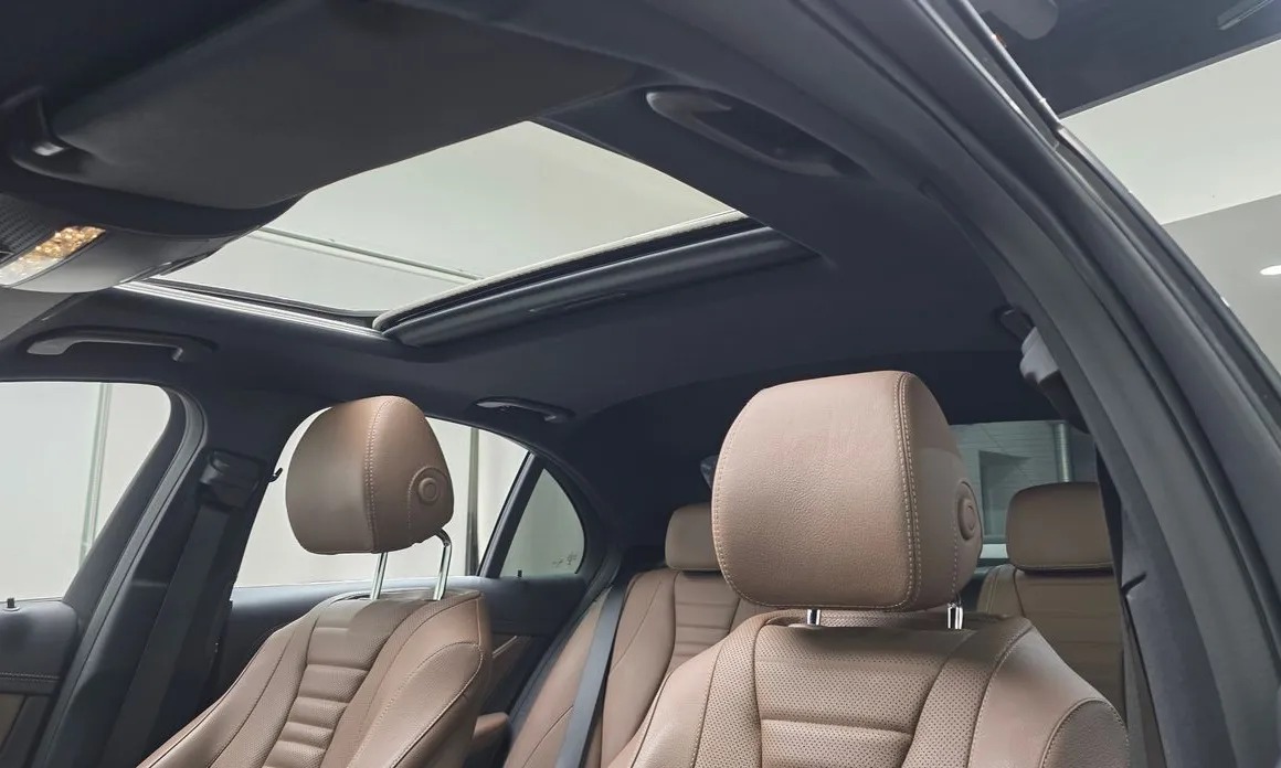Mercedes-Benz E-Class 18