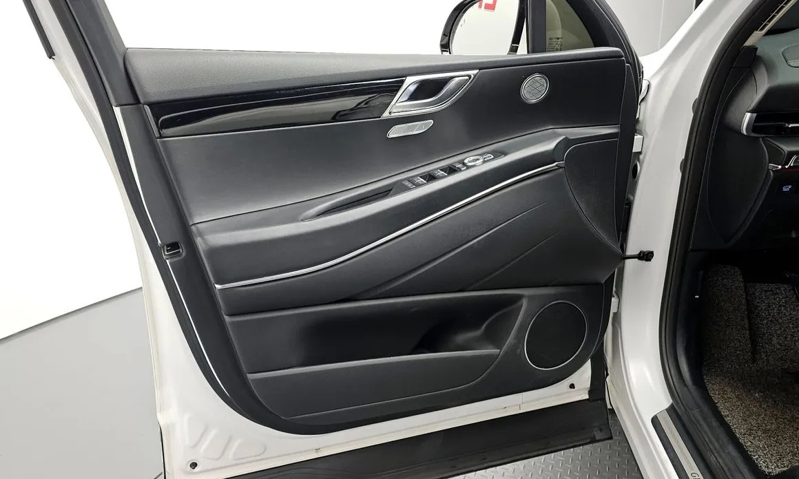 Genesis GV80 24
