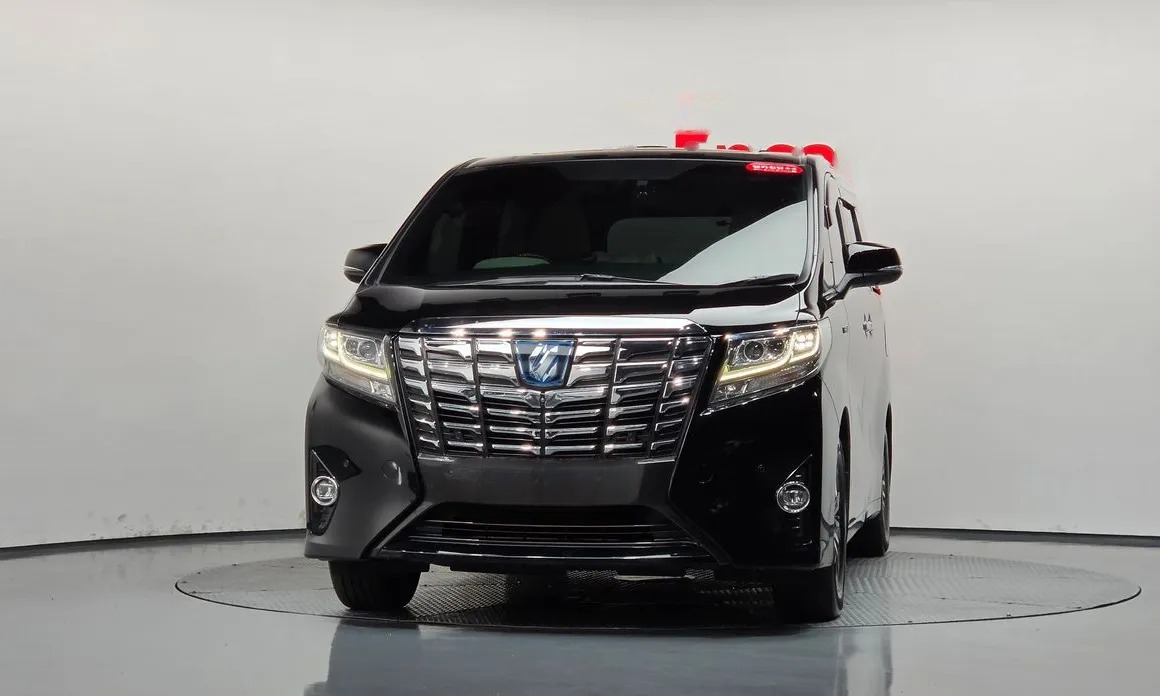 Toyota Alphard 3