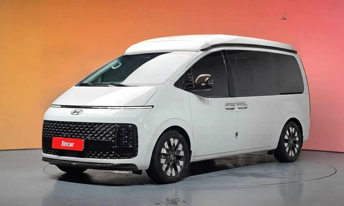 Hyundai Staria