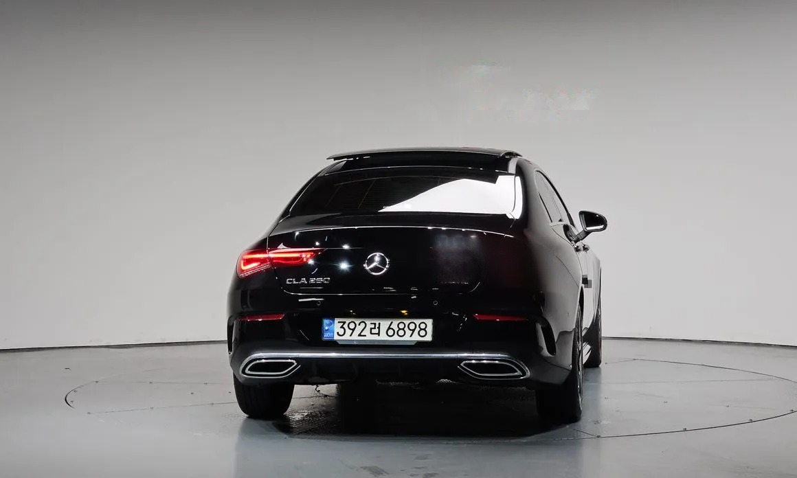 Mercedes-Benz CLA-Class 4