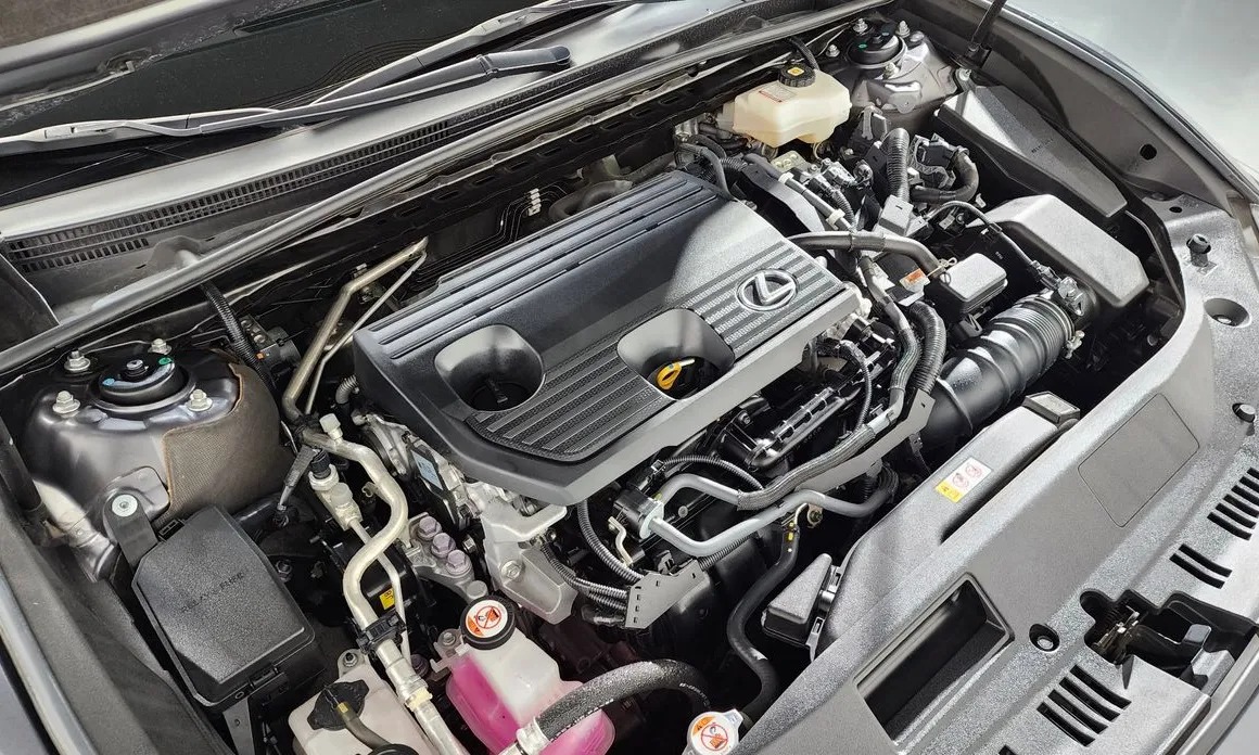 Lexus ES 6