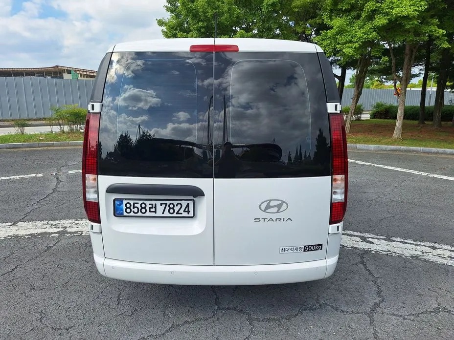 Hyundai Staria 5