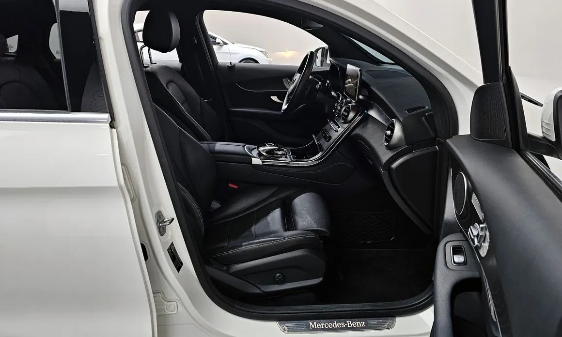 Mercedes-Benz GLC-Class 11