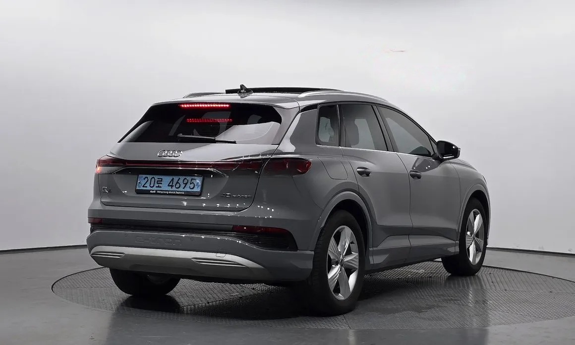 Audi Q4 e-tron 2