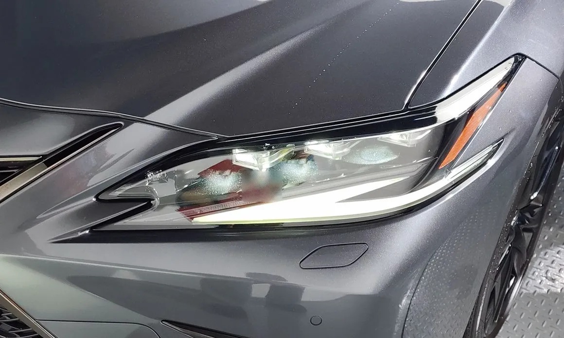 Lexus ES 22
