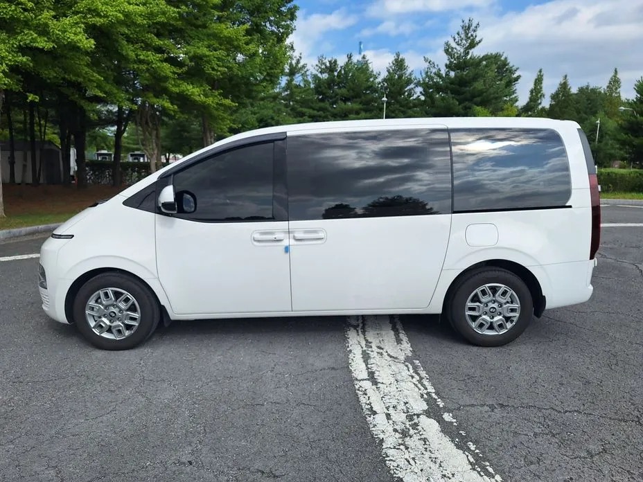 Hyundai Staria 3
