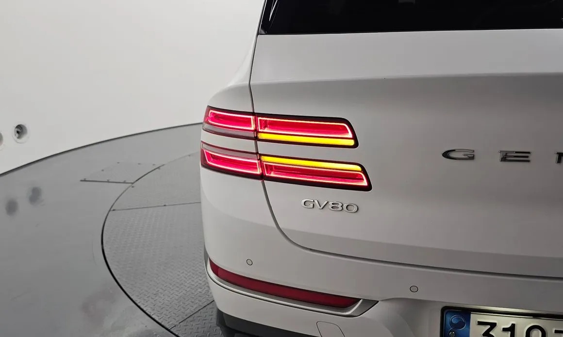Genesis GV80 23