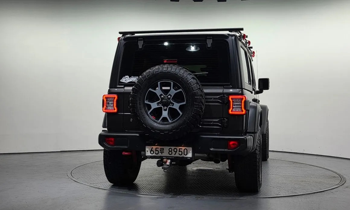 Jeep Wrangler 4