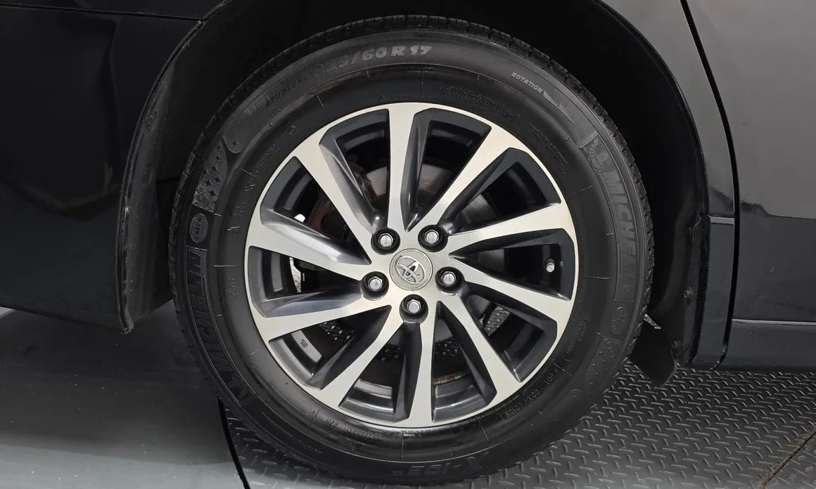 Toyota Alphard 5