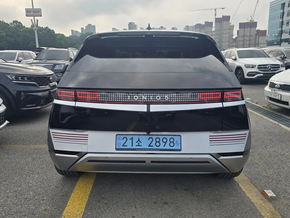 Hyundai Ioniq5 4