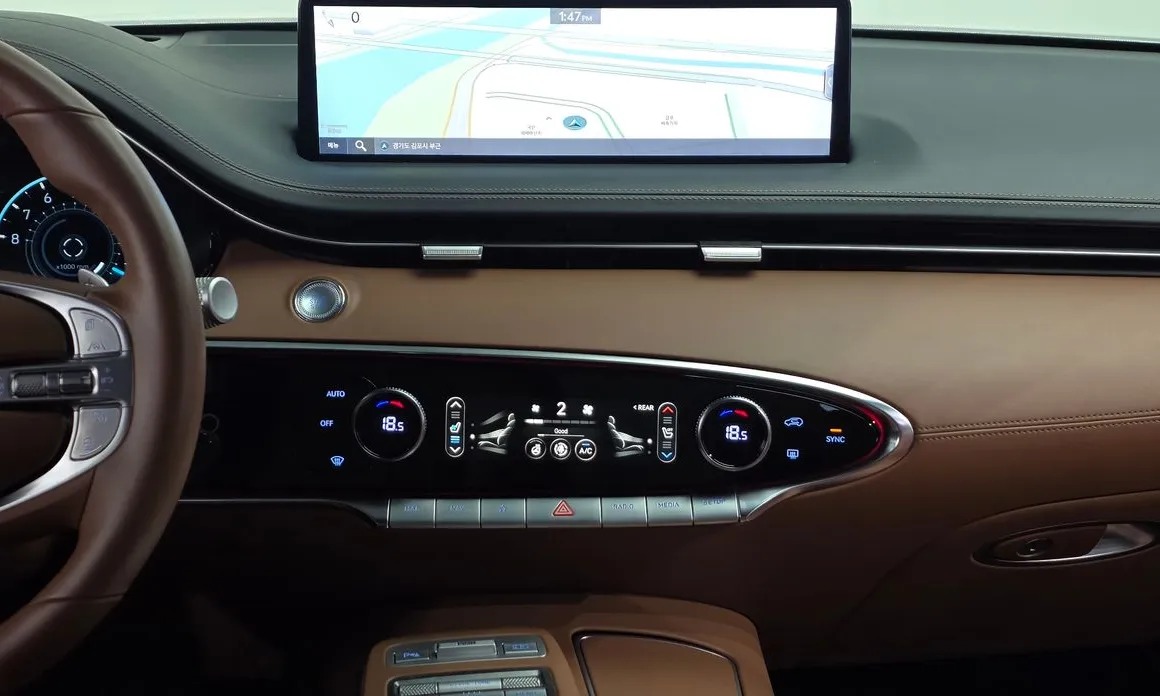 Genesis GV70 13