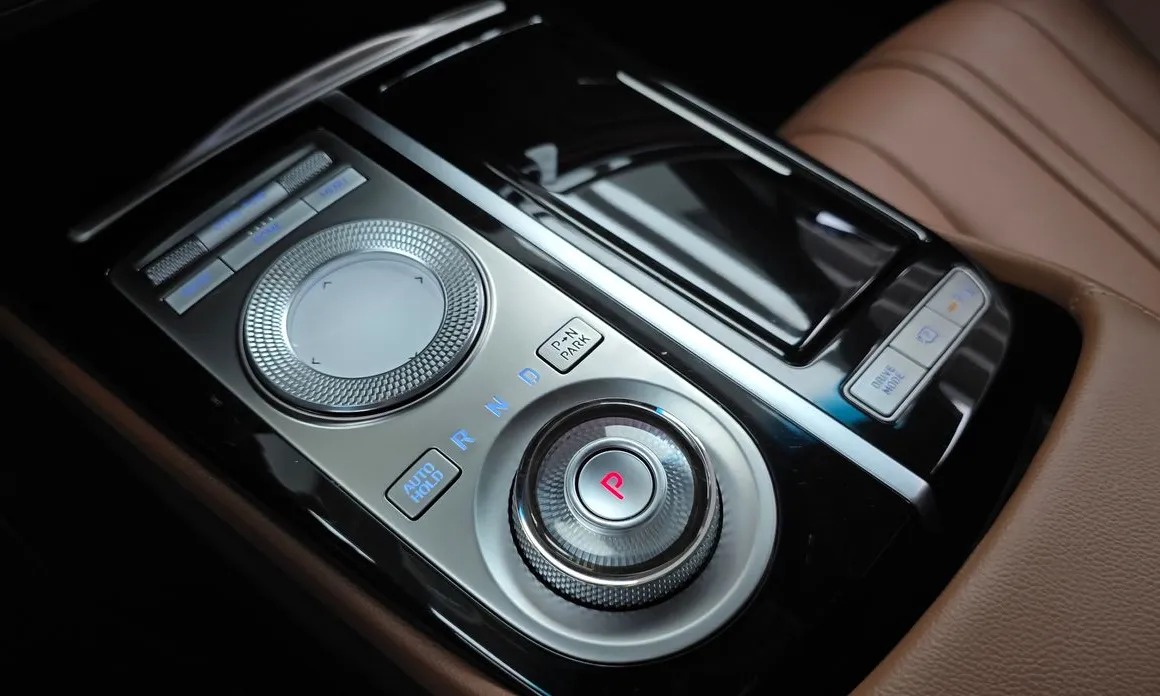 Genesis G80 9