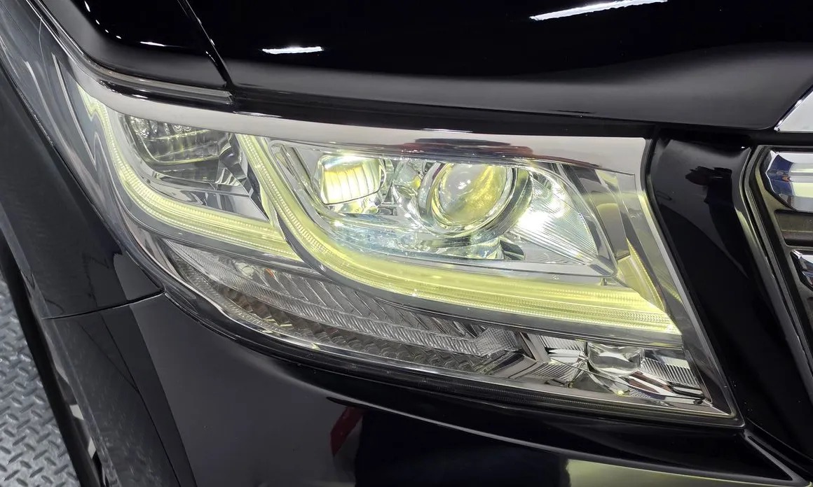 Toyota Alphard 22