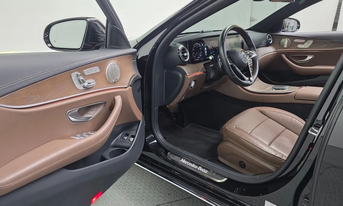 Mercedes-Benz E-Class 10