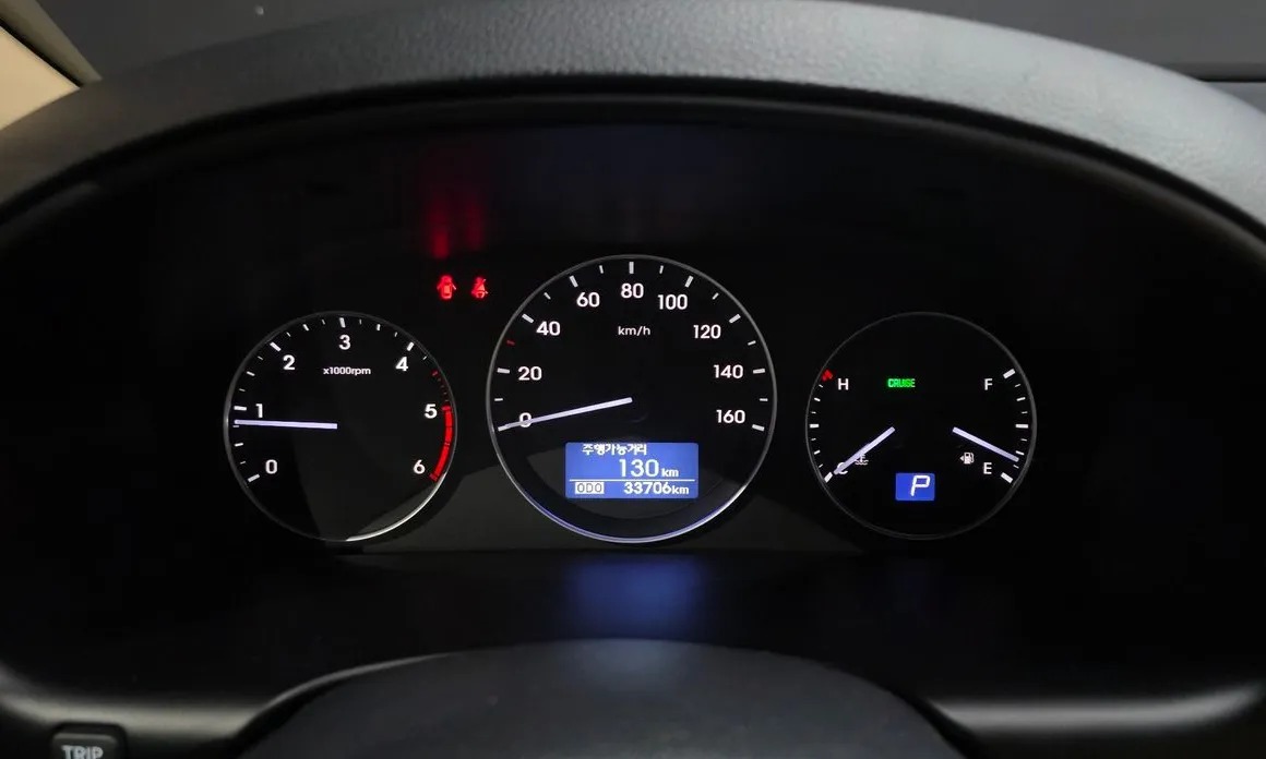 Hyundai Starex 8