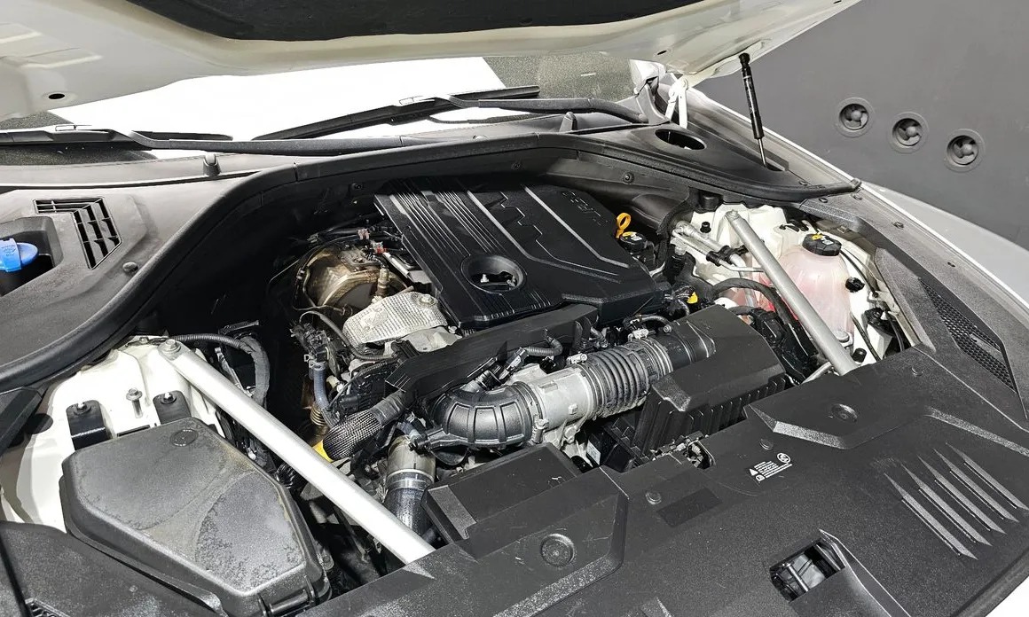 Genesis GV70 6