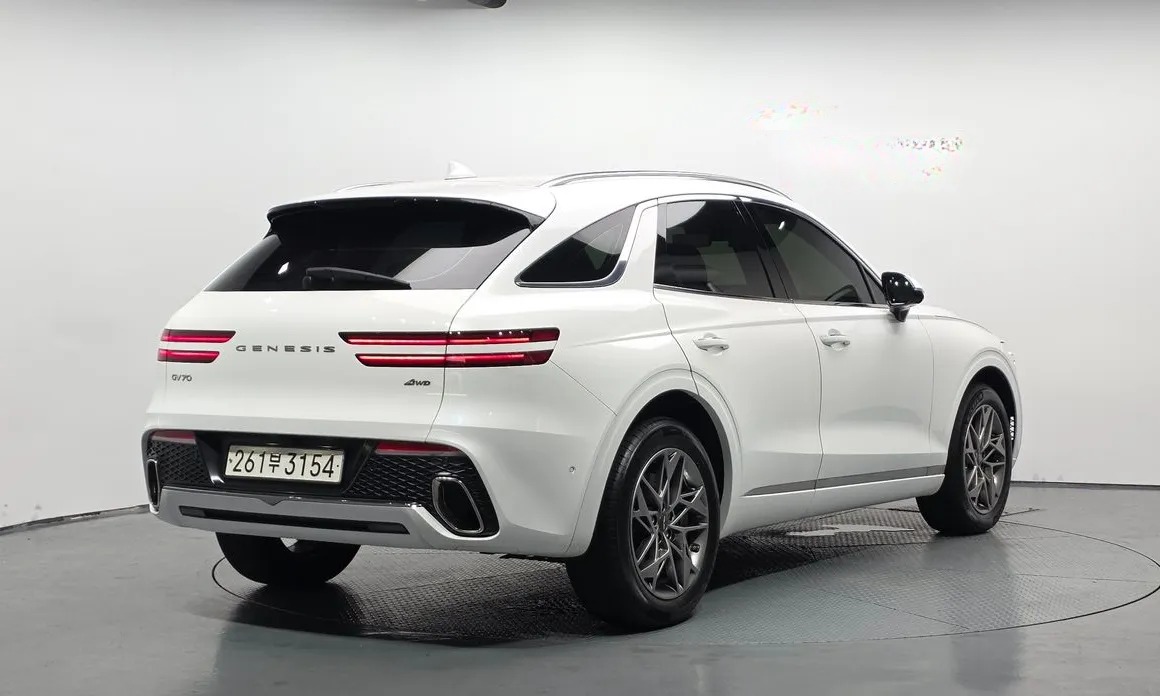 Genesis GV70 2
