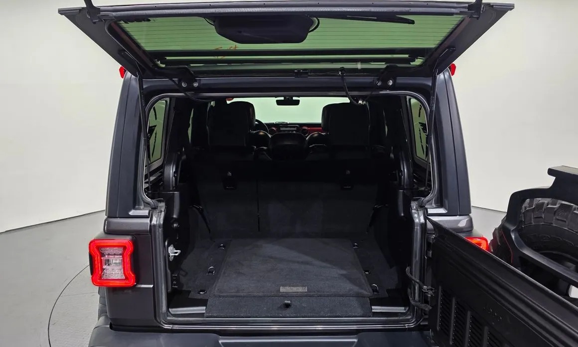Jeep Wrangler 19