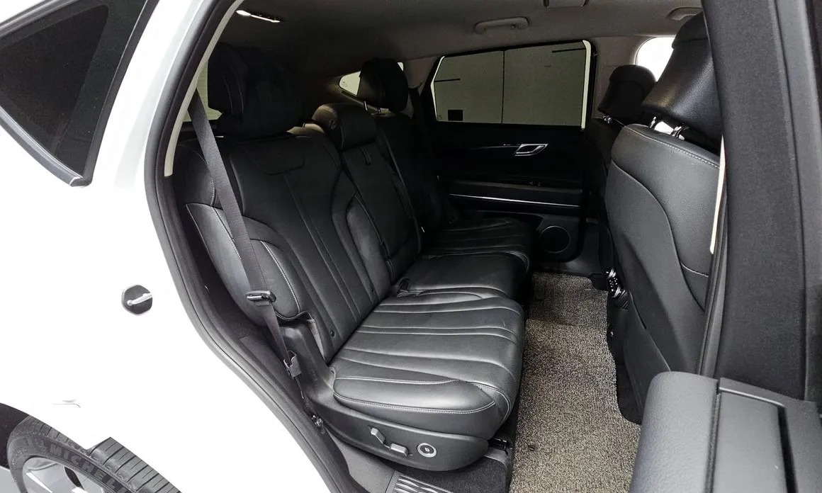 Genesis GV80 11