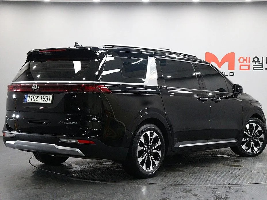Kia Canival 4