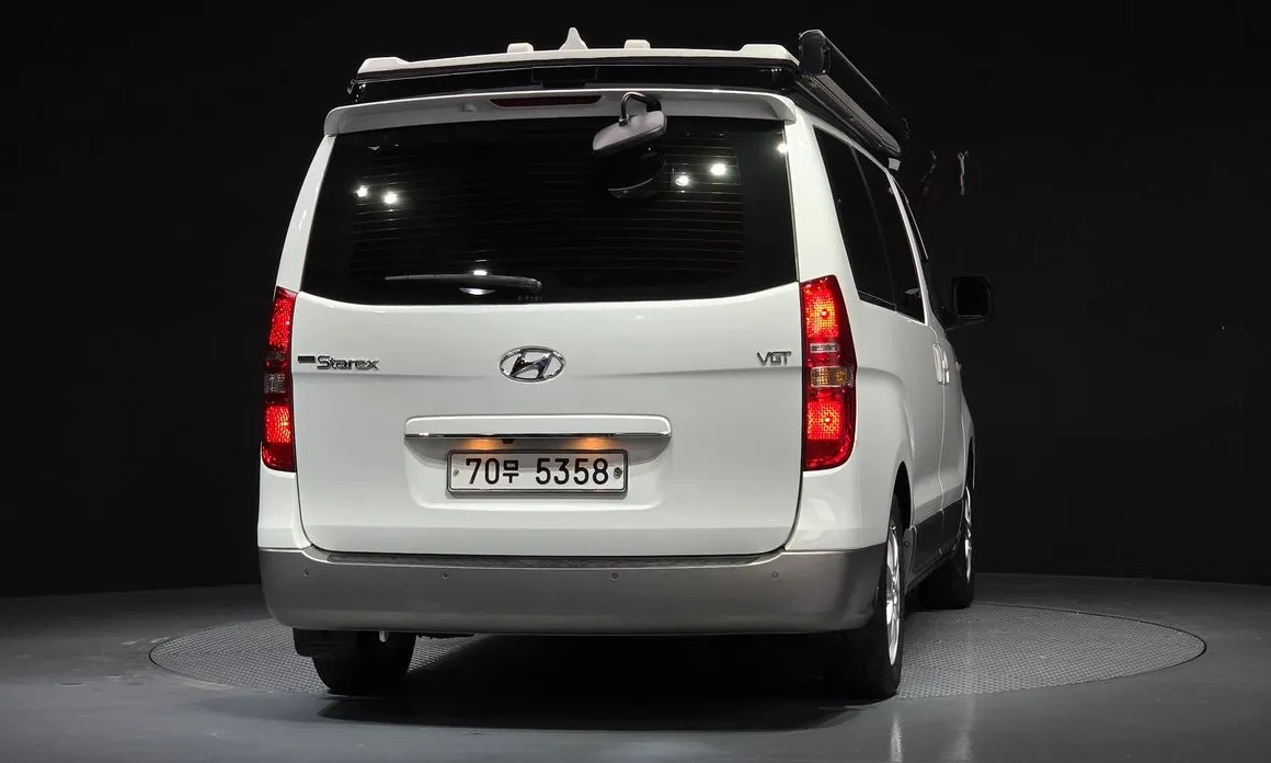 Hyundai Starex 4