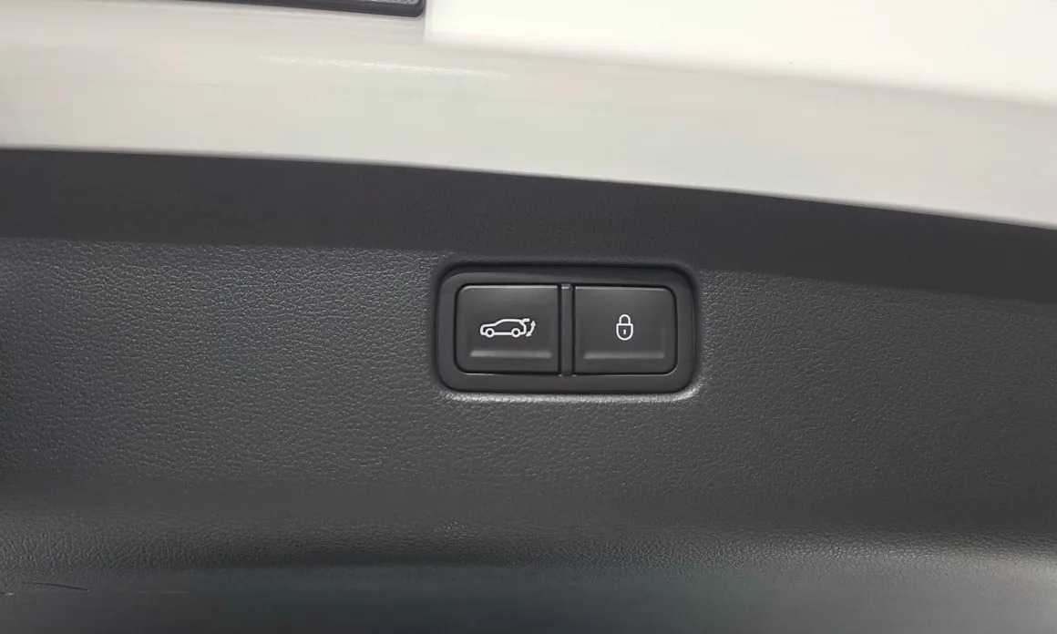Genesis GV70 29
