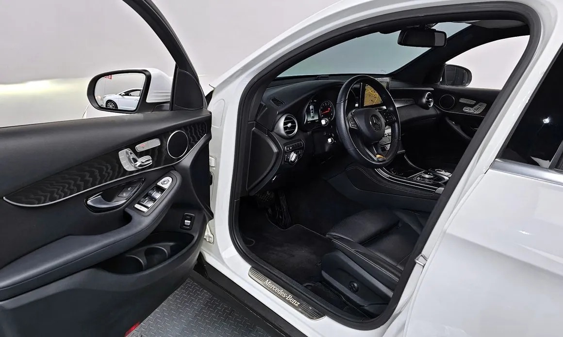 Mercedes-Benz GLC-Class 10