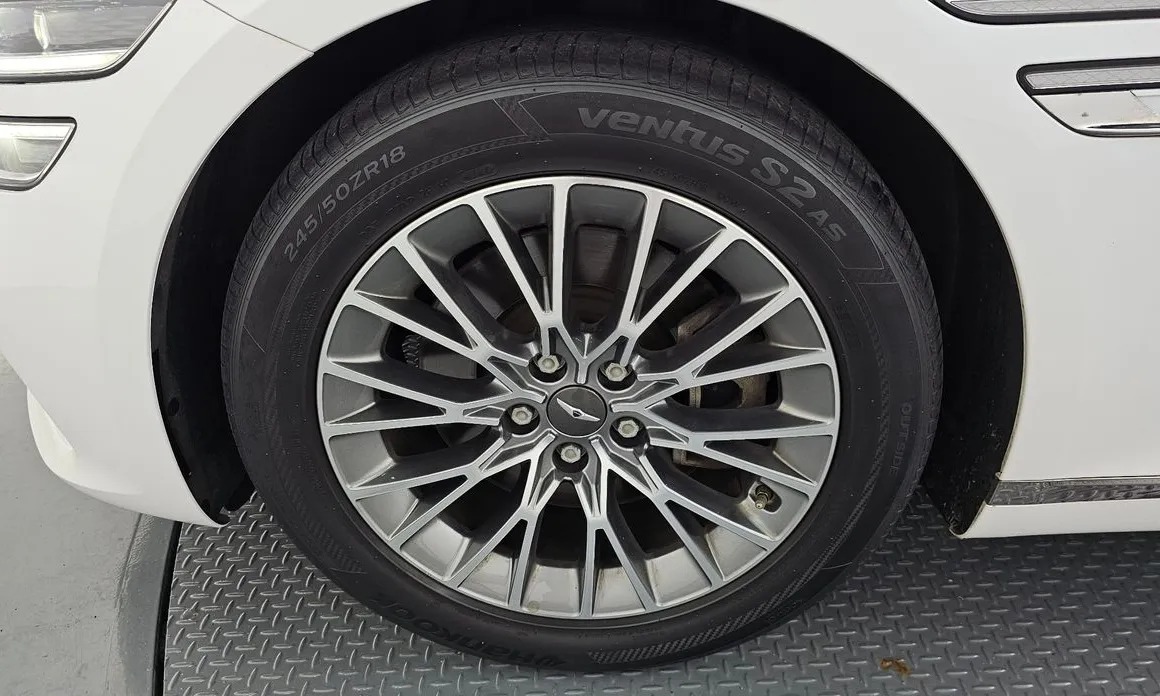 Genesis G80 5