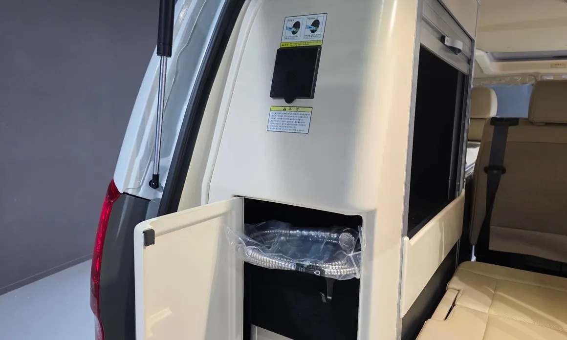Hyundai Starex 18
