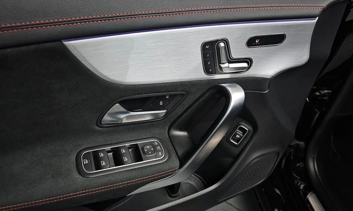 Mercedes-Benz CLA-Class 17