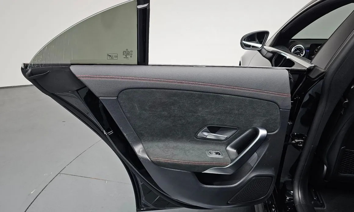 Mercedes-Benz CLA-Class 25