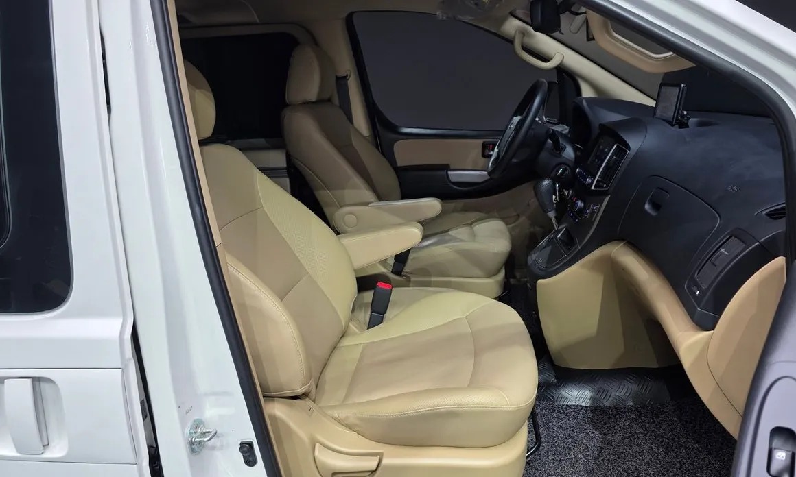 Hyundai Starex 10