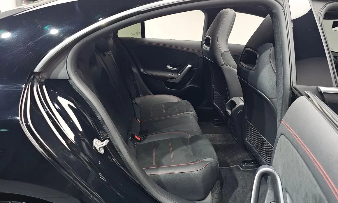 Mercedes-Benz CLA-Class 11