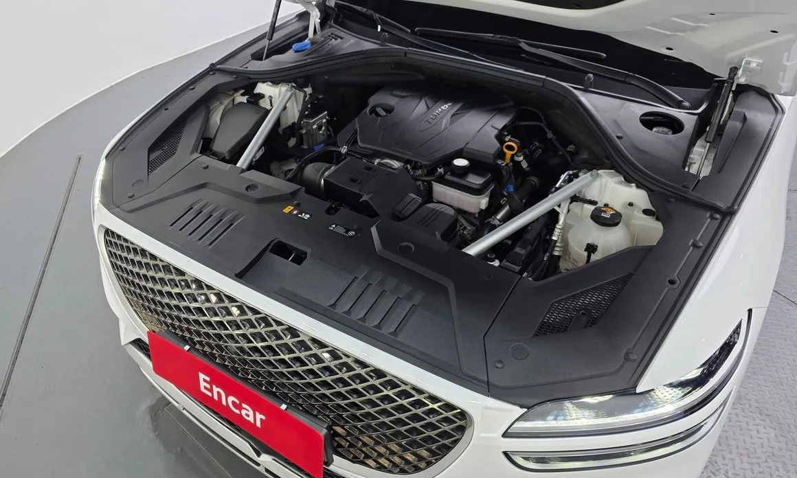 Genesis GV70 6