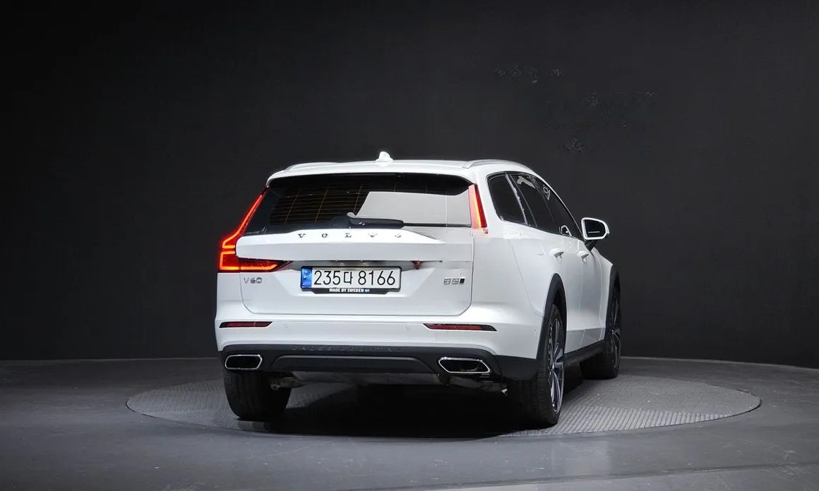 Volvo V60 4